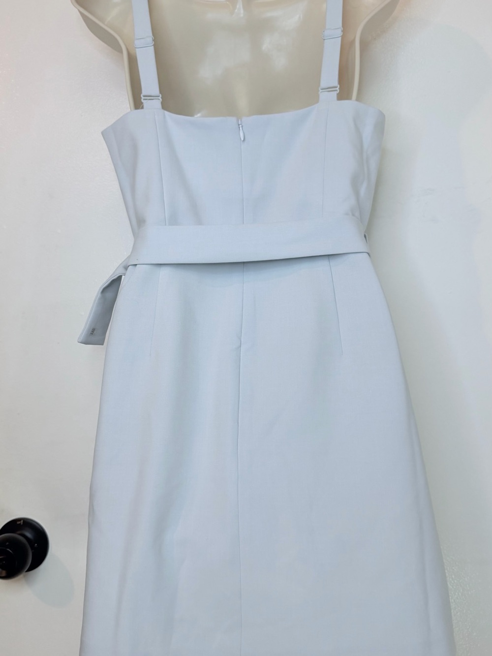 French Connection Whisper Belted Straight Neck Dress Light Dream Blue Size 8 NWT - Picture 11 of 16